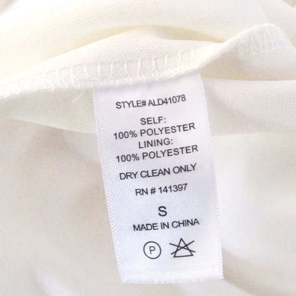 ๐HP๐ ASTR stunning white lace dress - Picture 7 of 8